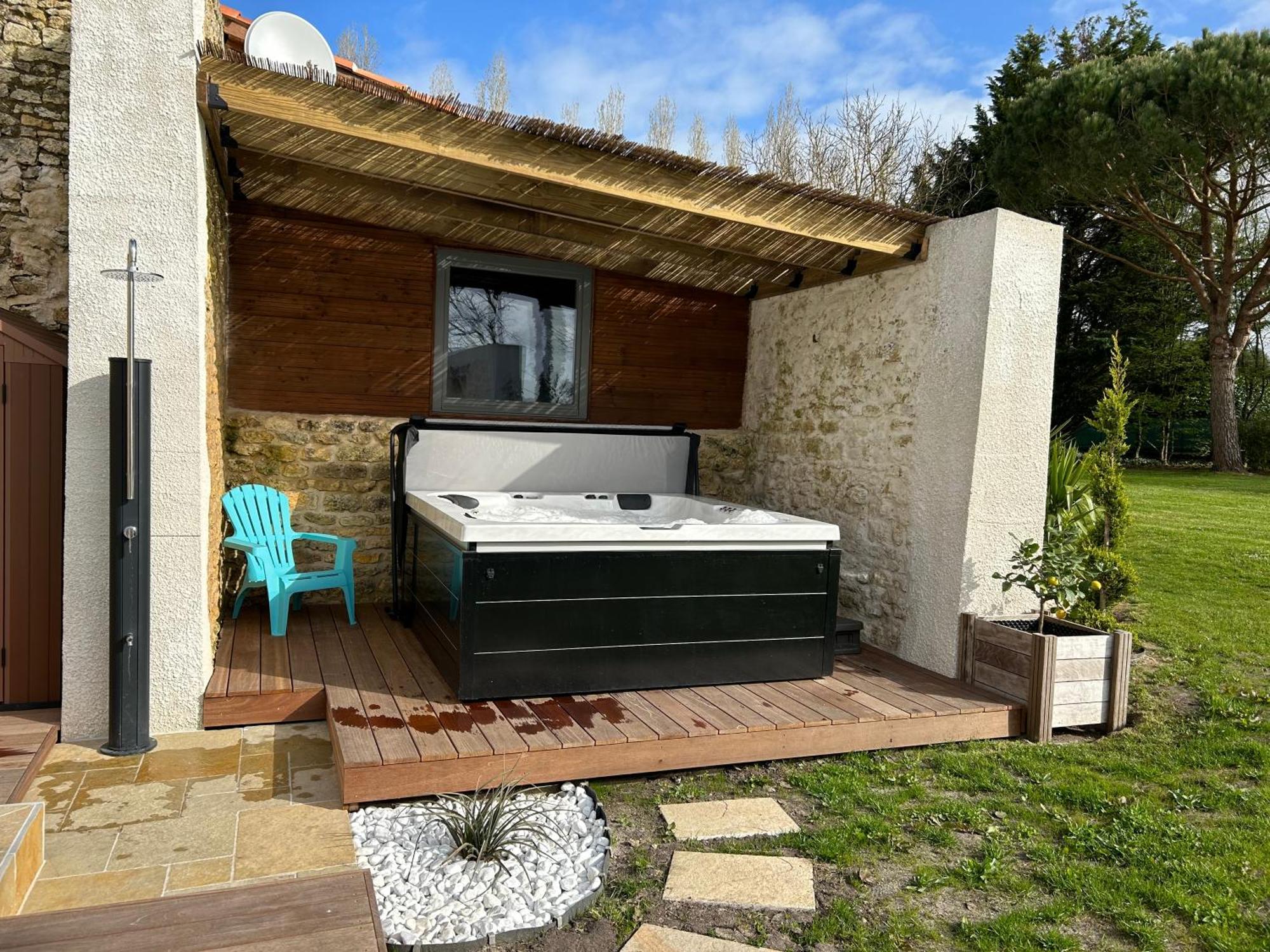 Domaine De La Gemoliere Bed & Breakfast Gemozac Luaran gambar