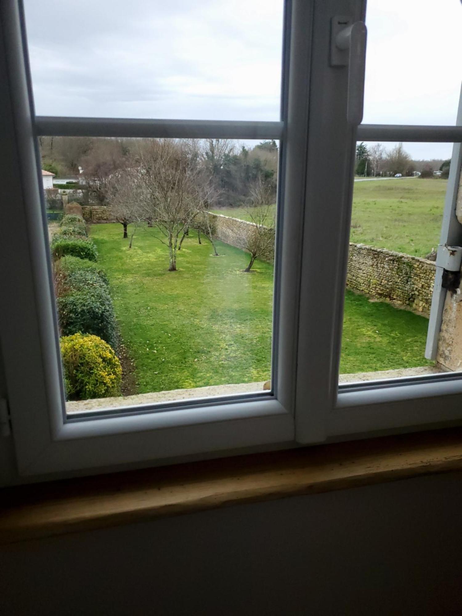 Domaine De La Gemoliere Bed & Breakfast Gemozac Luaran gambar