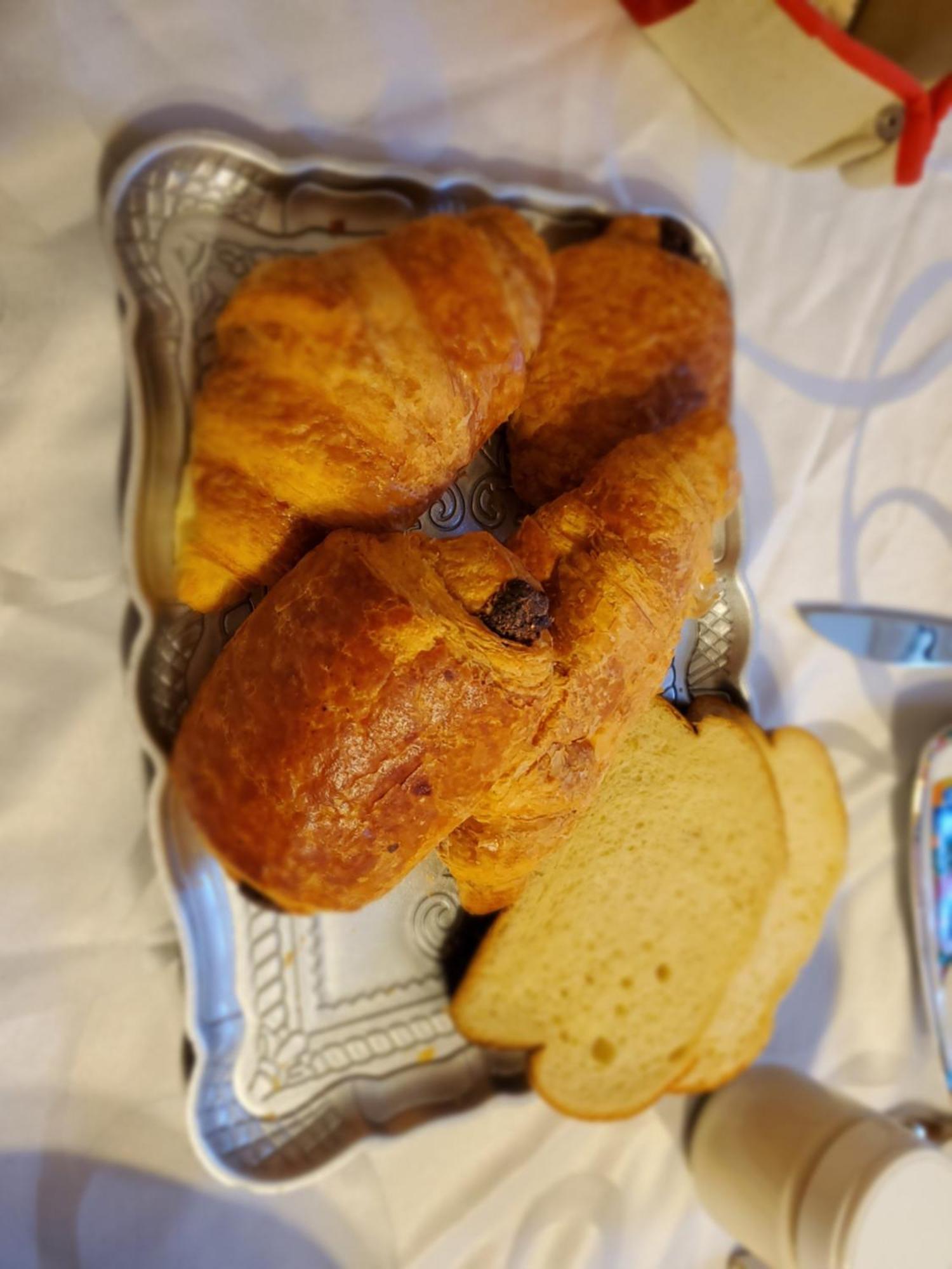 Domaine De La Gemoliere Bed & Breakfast Gemozac Luaran gambar
